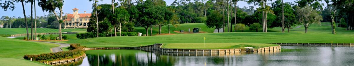 Island green on the par-3 17th of The Players Stadium Course at TPC Sawgrass, one of the best golf courses in Florida